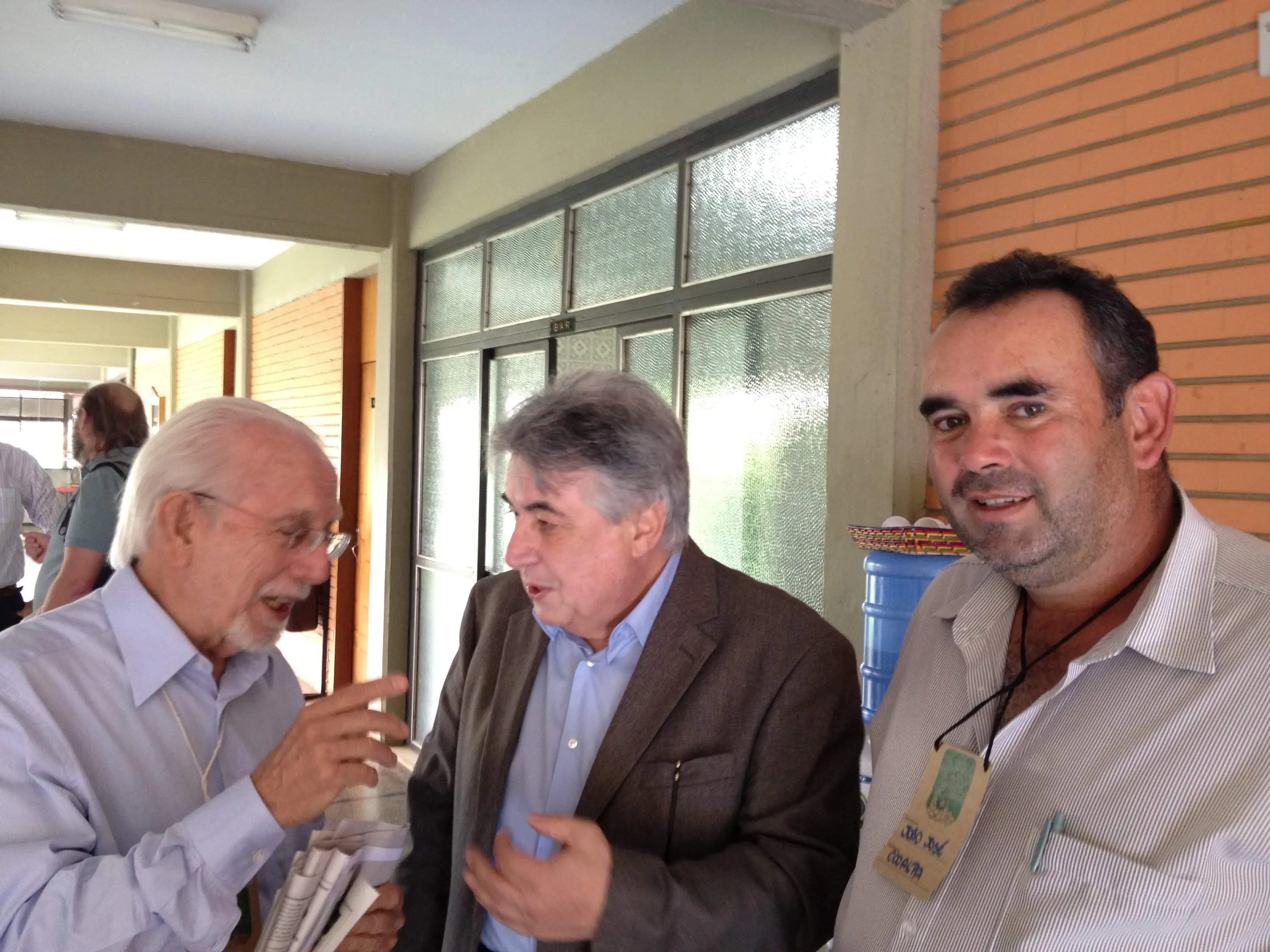 Da esquerda para direita: Aluísio Marques, da SerTãoBras, Ênio Marques, secretário Nacional de Defesa Agropecuária e João Melo, produtor do Alto Paranaíba (Foto: Li An) Da esquerda para direita: Aluísio Marques, da SerTãoBras, Ênio Marques, secretário Nacional de Defesa Agropecuária e João Melo, produtor do Alto Paranaíba (Foto: Li An)
