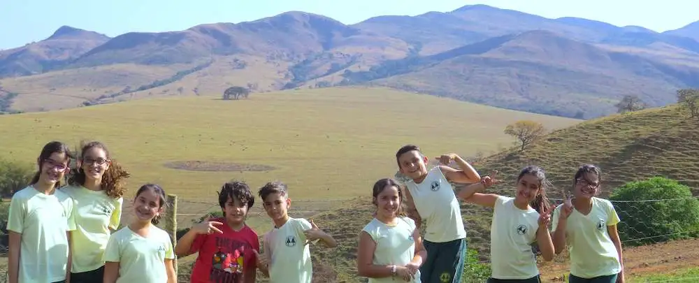  Ana Carolina Lima Ramos, 10 anos - Eduarda Lima Oliveira, 11 anos - Gabriel Ferreira Melo, 11 anos - Marcela Silva Barcelos, 11 anos - Renata Silva Faria, 11 anos - Rodrigo José Modesto Júnior, 10 anos - Vinícius Ferreira Monzo, 11 anos - Taynáh Santos Custódio, 10 anos - Maria Luíza Cruvinel Faria, 11 anos. 