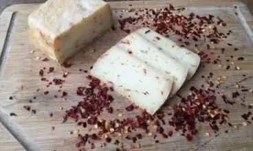 Queijo coalho “Rosa do Sertão”: feito de leite de vaca zebu