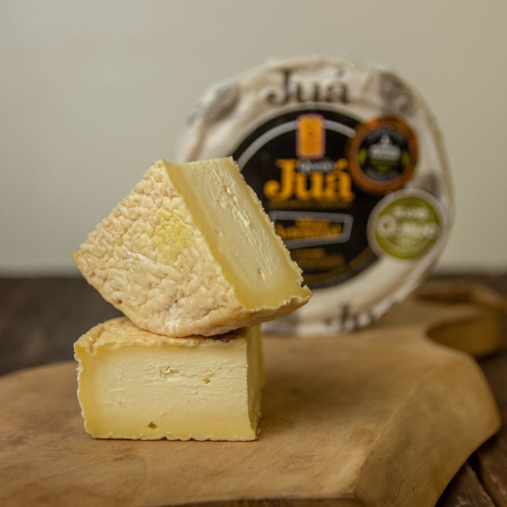Queijo Minas Artesanal - Região Serro